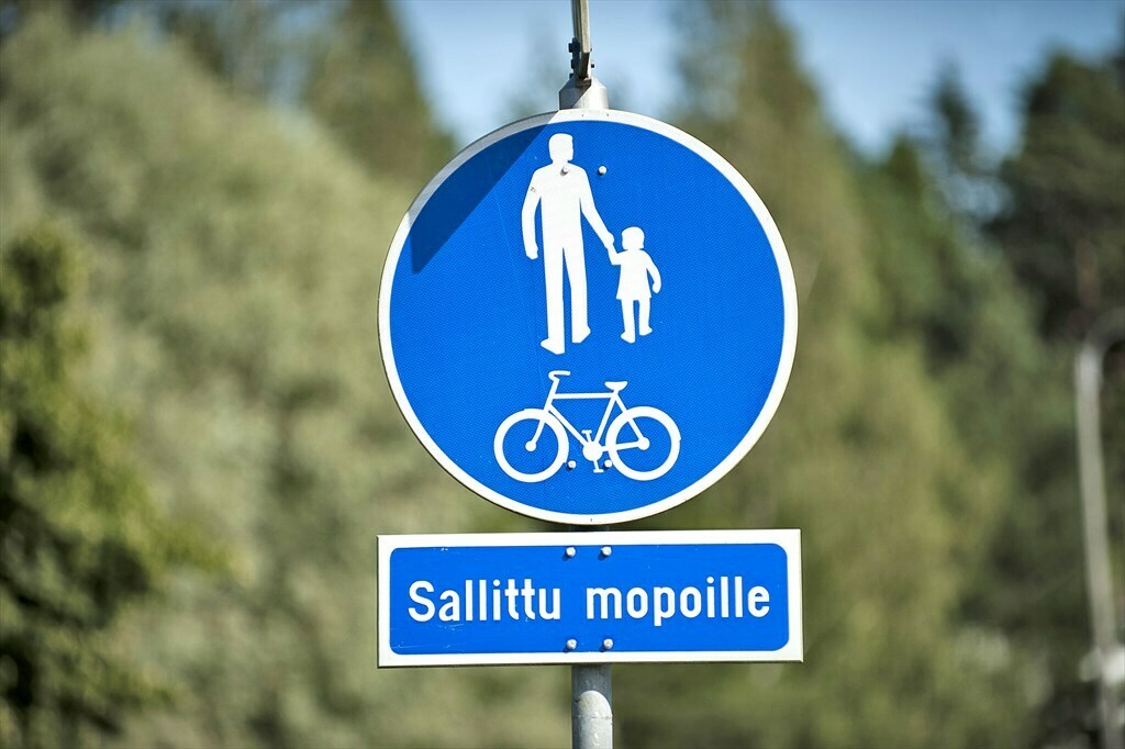 Pyöräteitä sallittu mopoille Ouluun