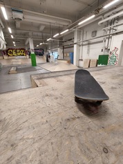 Ilmaiset skeittikoulut Oulun skeittihallille