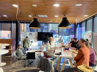 Paikalliset ja uudet asukkaat yhdistävä sovellus / alusta